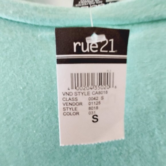 RUE 21 LIGHT GREEN/WHITE CROP SHORT SLEEVE TOP SIZE SMALL NWT - Picture 4 of 4